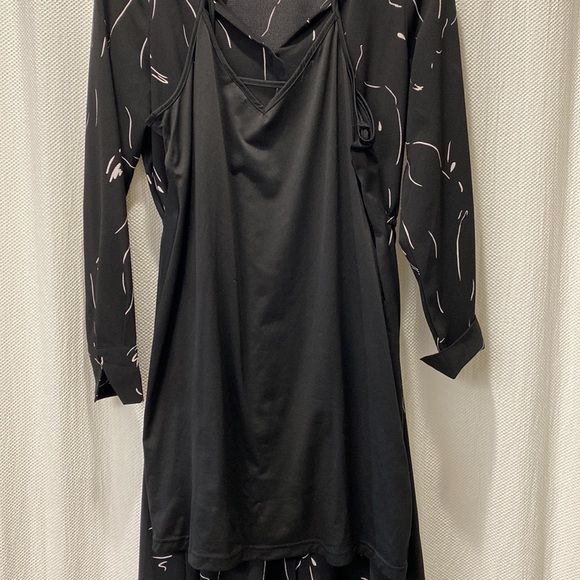 Black Dress - Picture 3 of 5